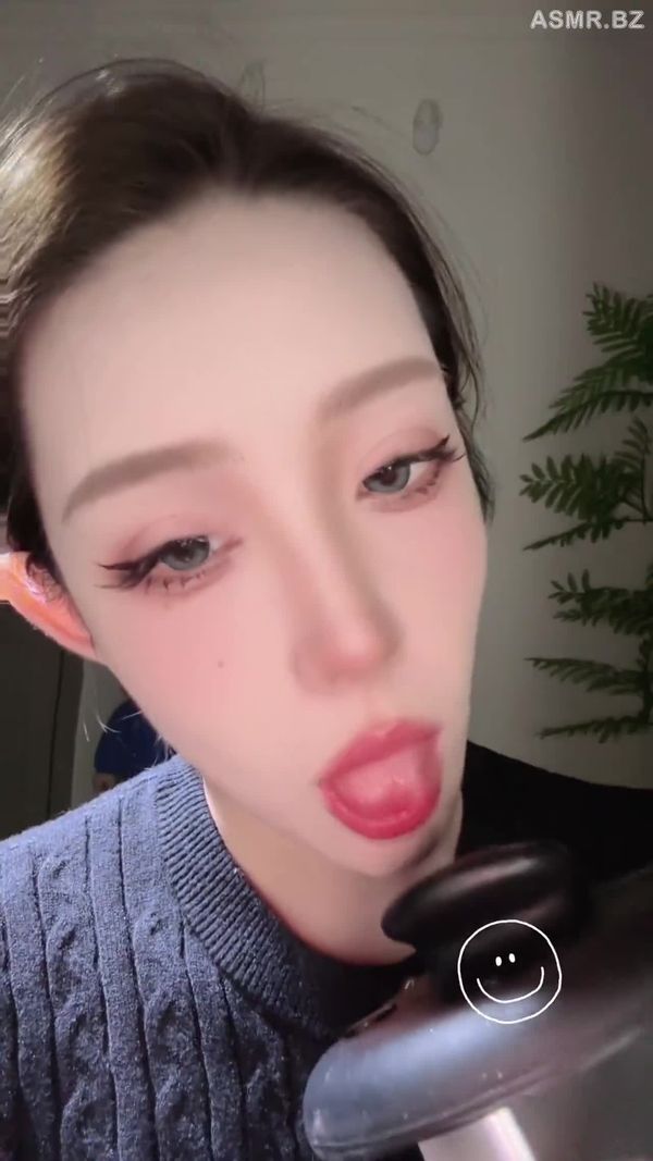 陈肩睡不醒 嫩?舔耳