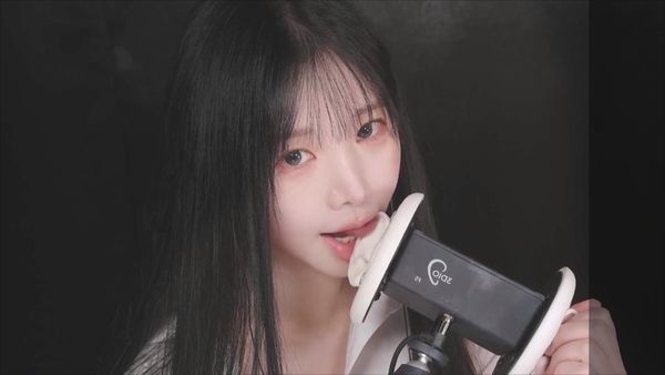Yoonying ASMR雨天通勤回家，你的专属女友（舔耳朵、呼吸、亲吻）